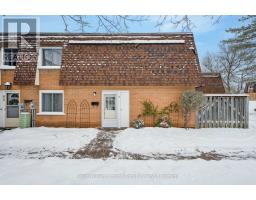 64 - 120 COUNTRY CLUB DRIVE, Guelph, Ontario