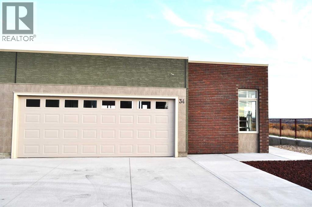 34 Palisades Way Ne, Medicine Hat, Alberta  T1C 2B4 - Photo 3 - A2281039