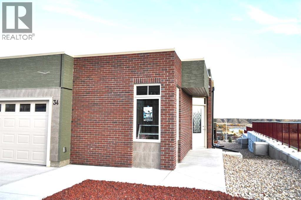 34 Palisades Way Ne, Medicine Hat, Alberta  T1C 2B4 - Photo 4 - A2281039