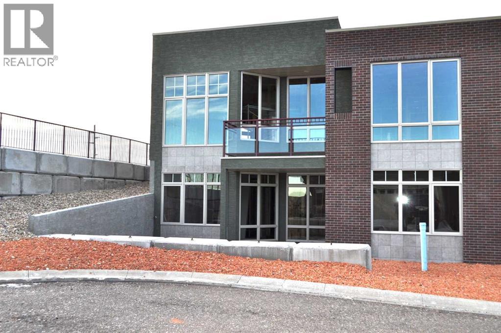 34 Palisades Way Ne, Medicine Hat, Alberta  T1C 2B4 - Photo 2 - A2281039