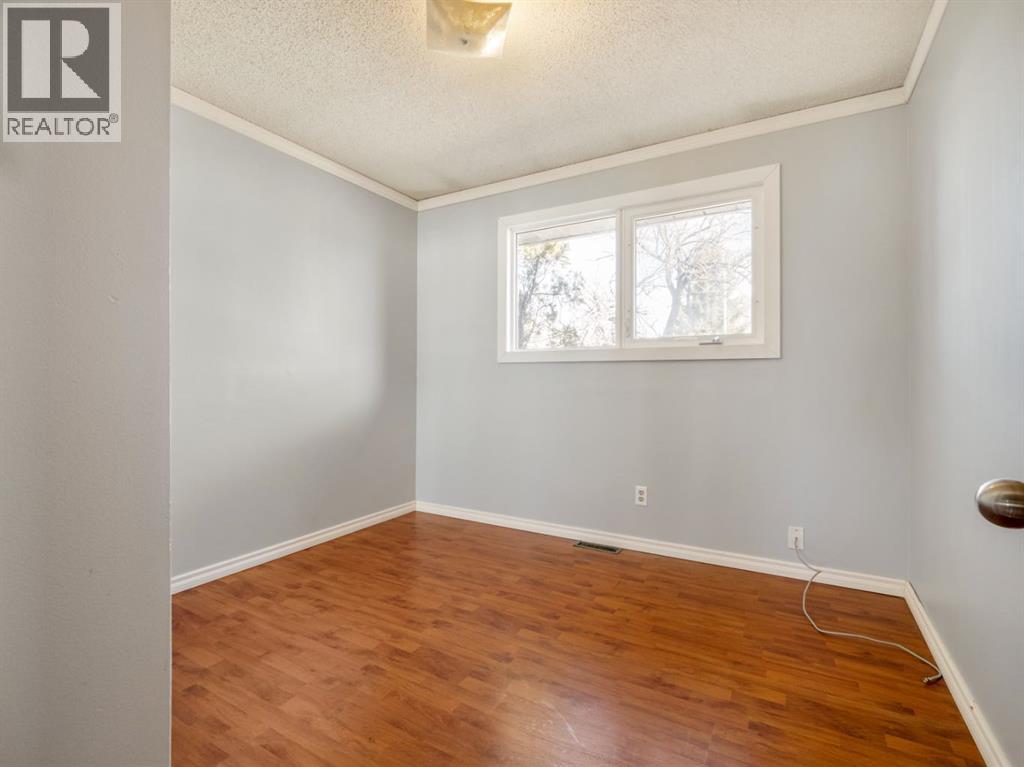 450 4 Avenue E, Cardston, Alberta  T0K 0K0 - Photo 15 - A2285358