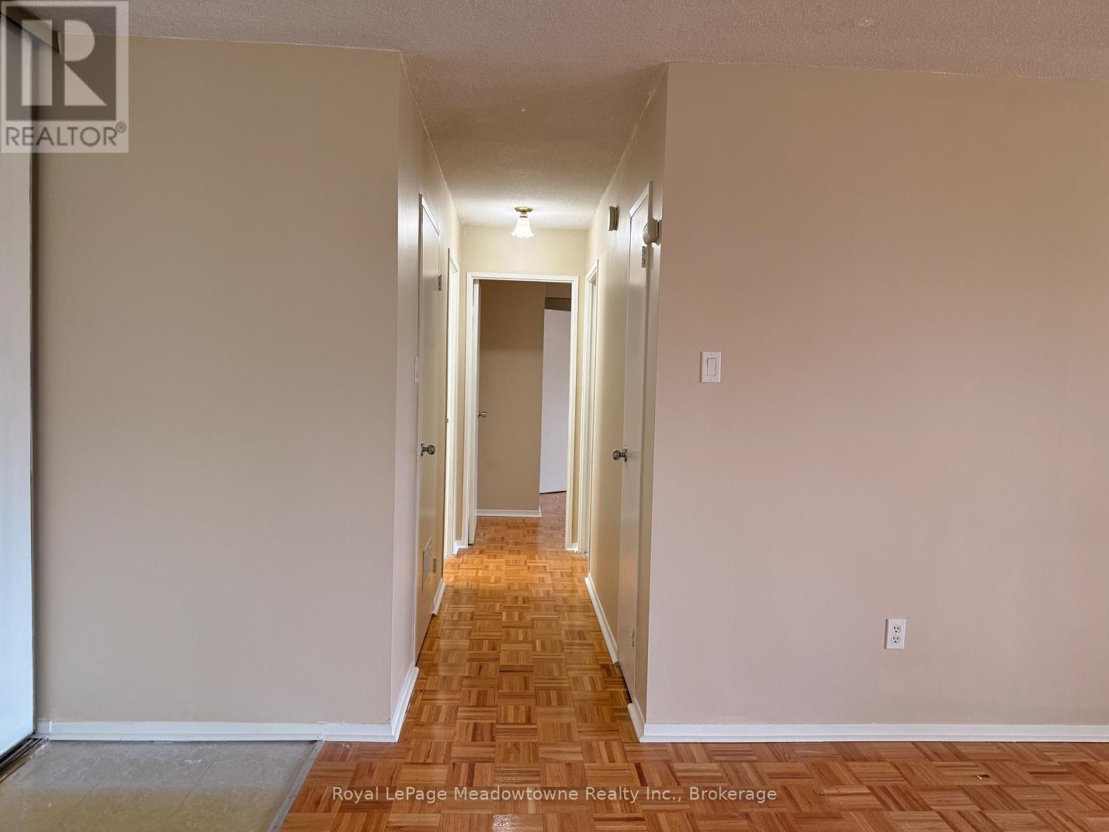 215 - 2929 Aquitaine Avenue, Mississauga, Ontario  L5N 2C7 - Photo 11 - W12920860