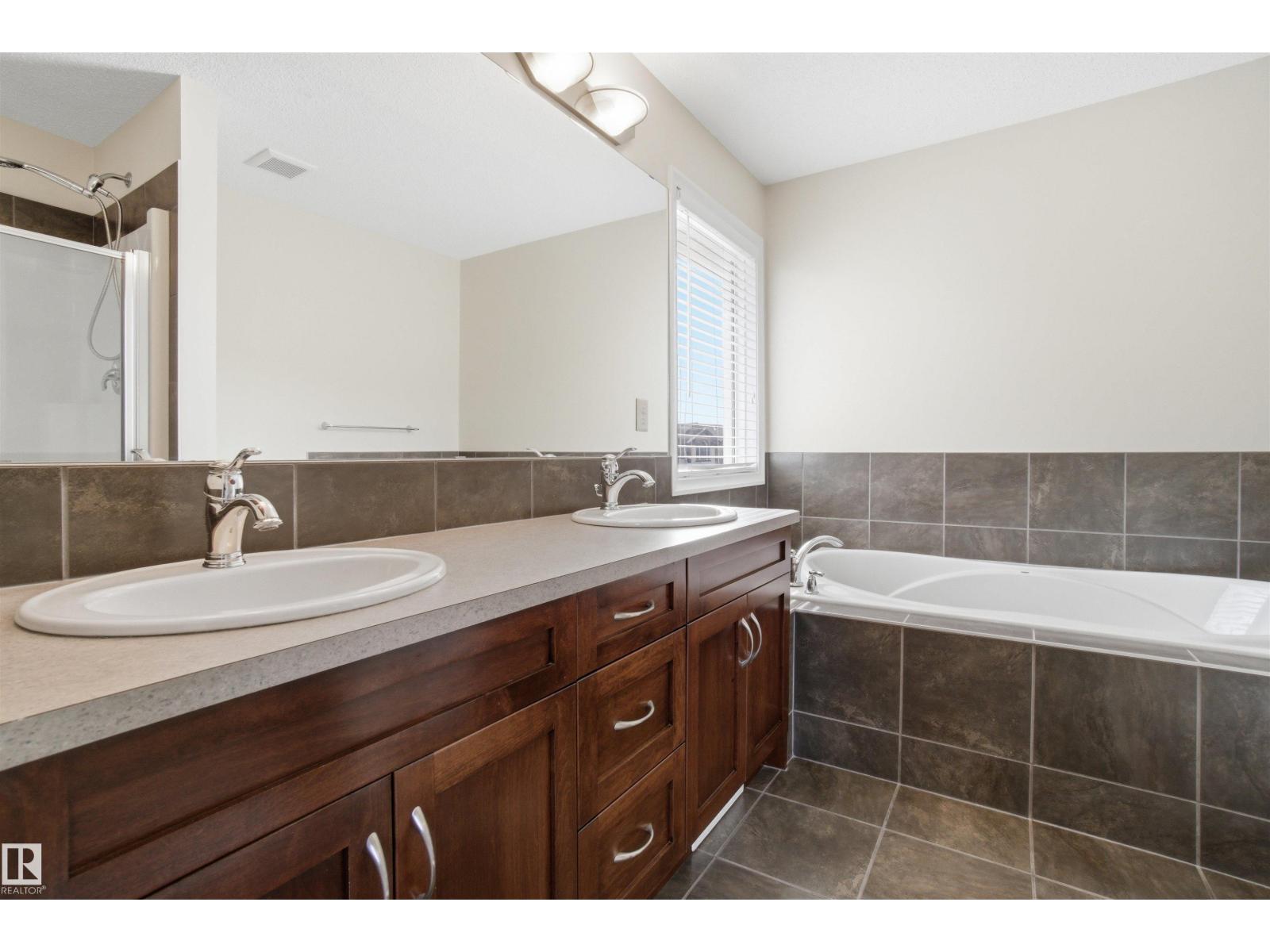 5732 168 Av Nw Nw, Edmonton, Alberta  T5Y 0K5 - Photo 39 - E4479006