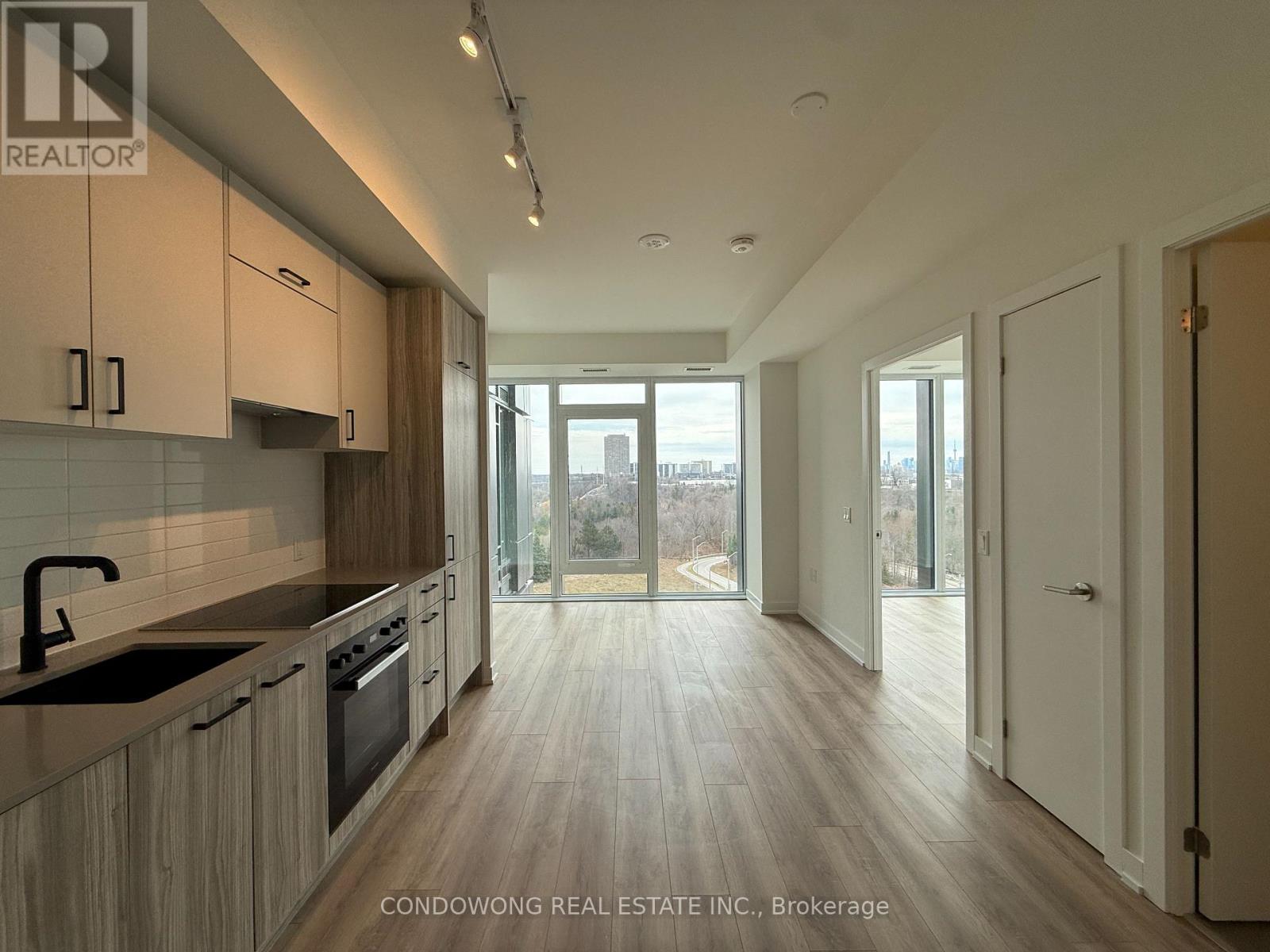 710 - 5 QUARRINGTON LANE, Toronto, Ontario