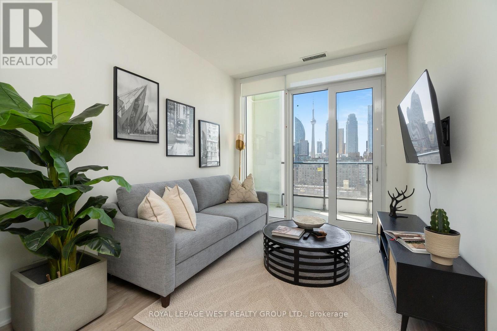 1064 - 135 LOWER SHERBOURNE STREET, Toronto, Ontario