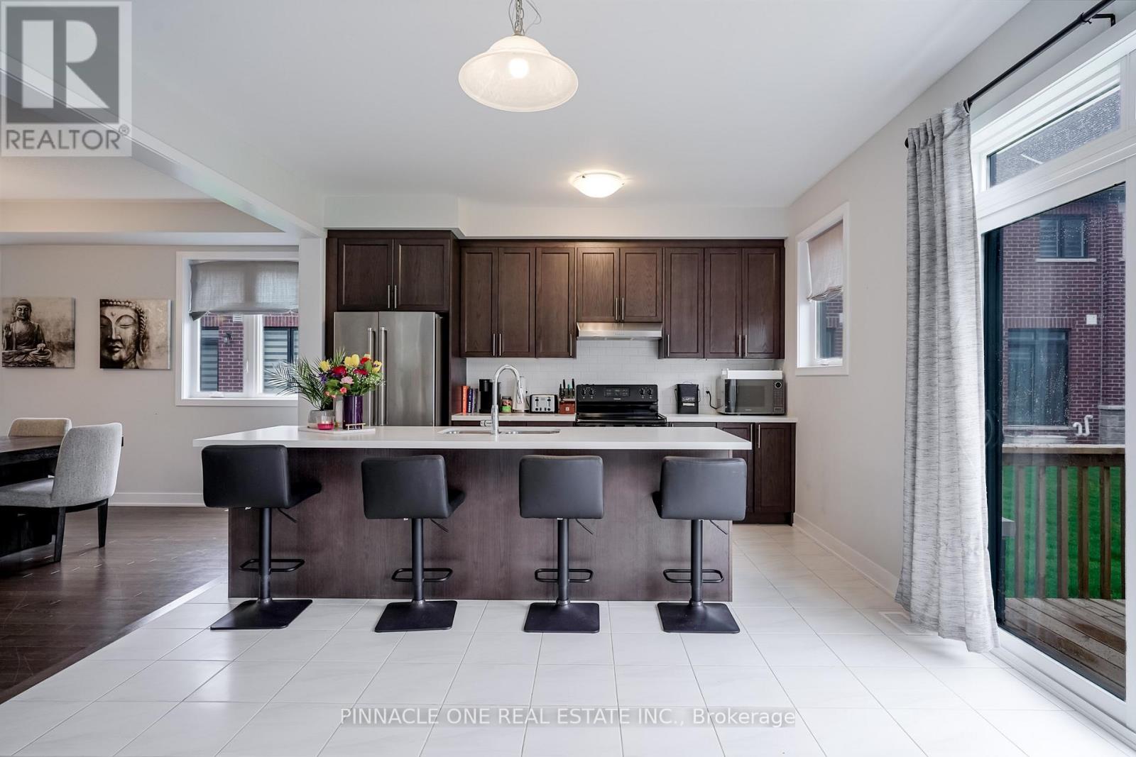 1057 Suddard Avenue, Oshawa, Ontario  L1L 0V5 - Photo 11 - E12921162