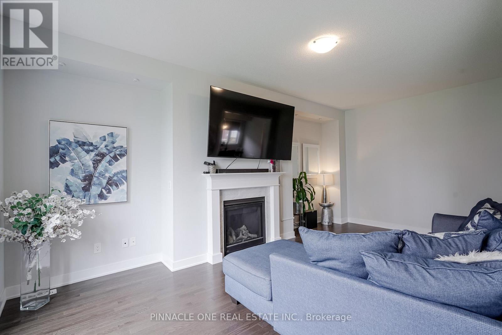 1057 Suddard Avenue, Oshawa, Ontario  L1L 0V5 - Photo 8 - E12921162