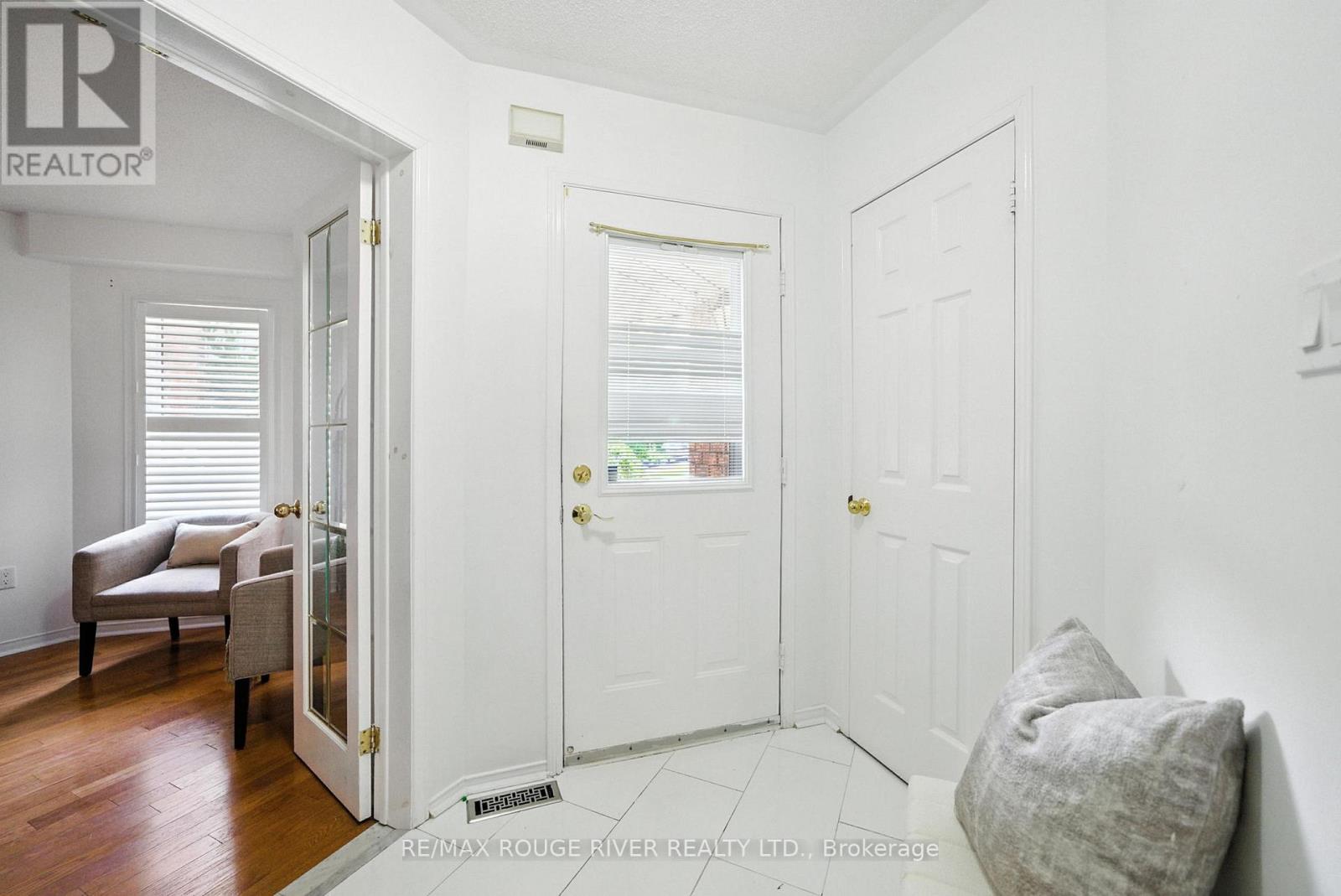 139 Tremount Street, Whitby, Ontario  L1M 1E9 - Photo 7 - E12921228