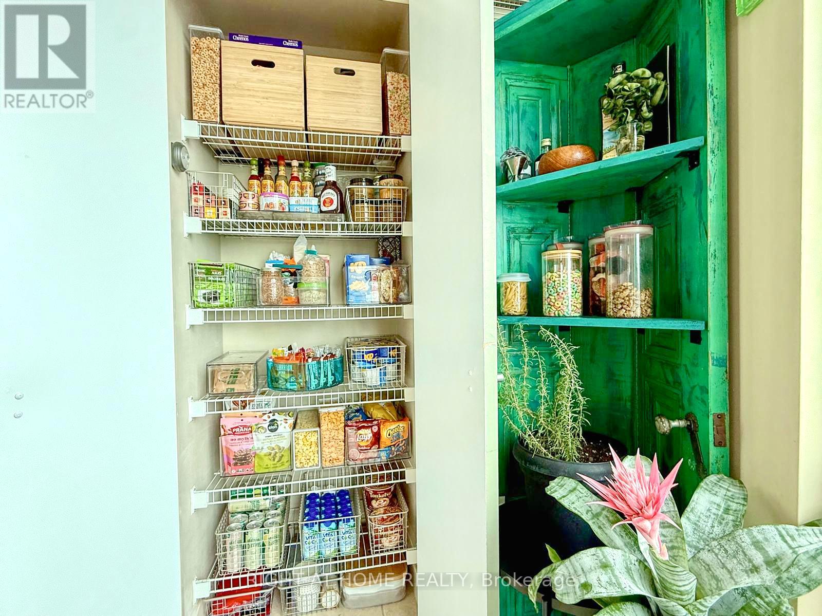 2102 - 5 Mariner Terrace, Toronto, Ontario  M5V 3V6 - Photo 19 - C12919390