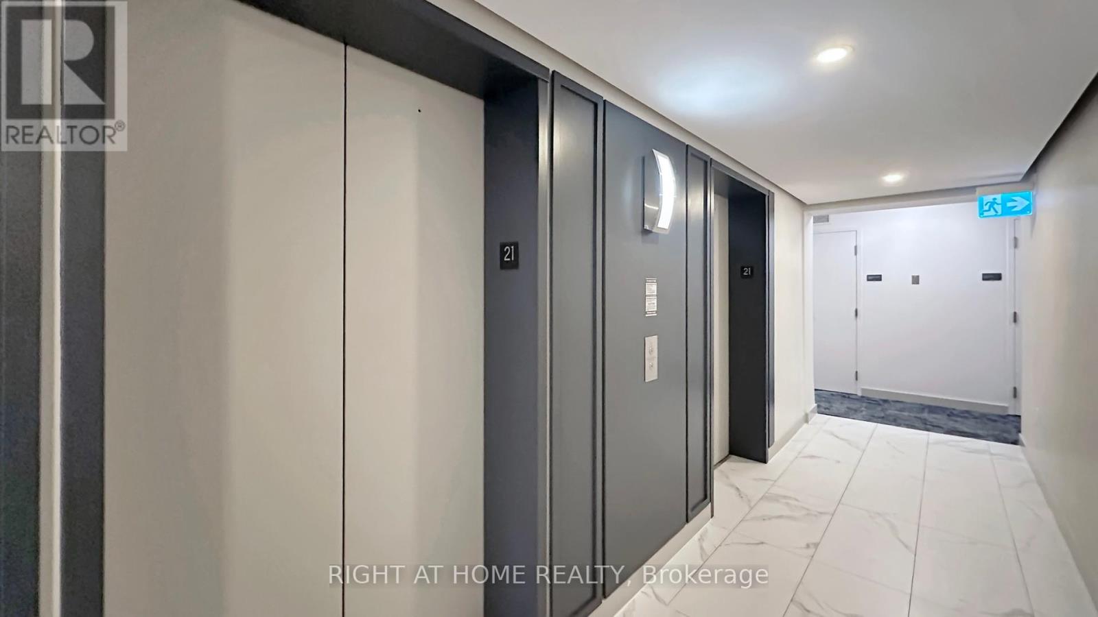 2102 - 5 Mariner Terrace, Toronto, Ontario  M5V 3V6 - Photo 38 - C12919390