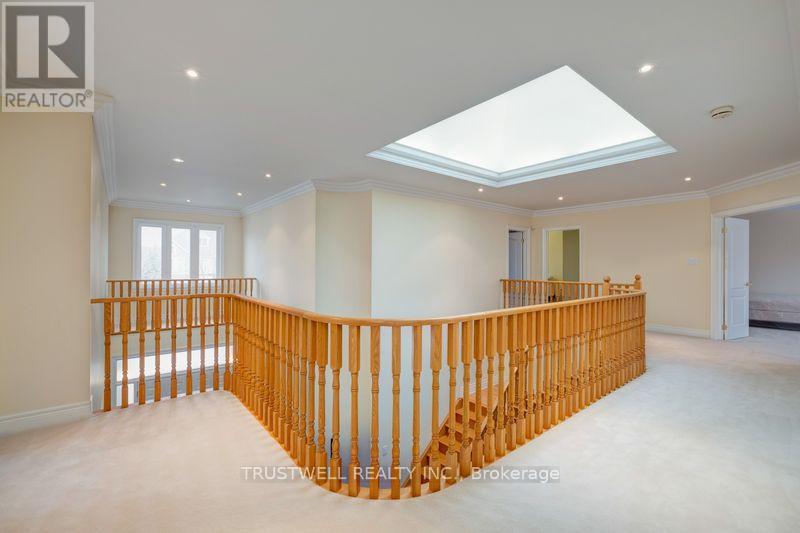 8 Ridgley Court, Richmond Hill, Ontario  L4B 4N3 - Photo 20 - N12921152