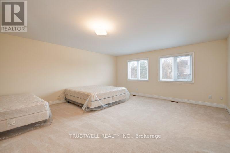 8 Ridgley Court, Richmond Hill, Ontario  L4B 4N3 - Photo 22 - N12921152