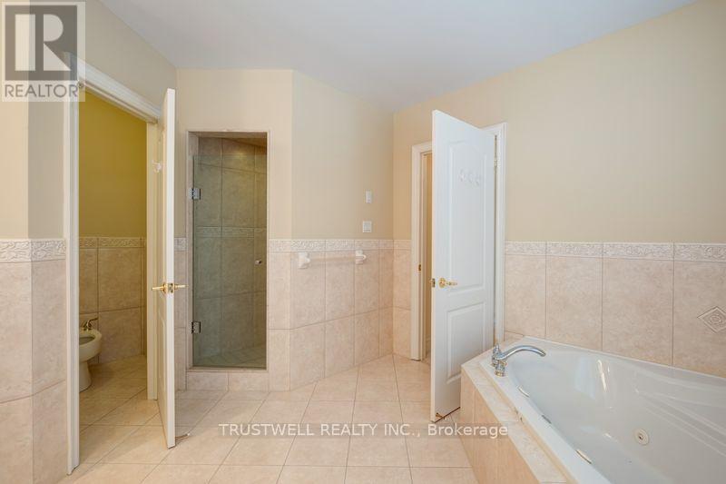 8 Ridgley Court, Richmond Hill, Ontario  L4B 4N3 - Photo 24 - N12921152