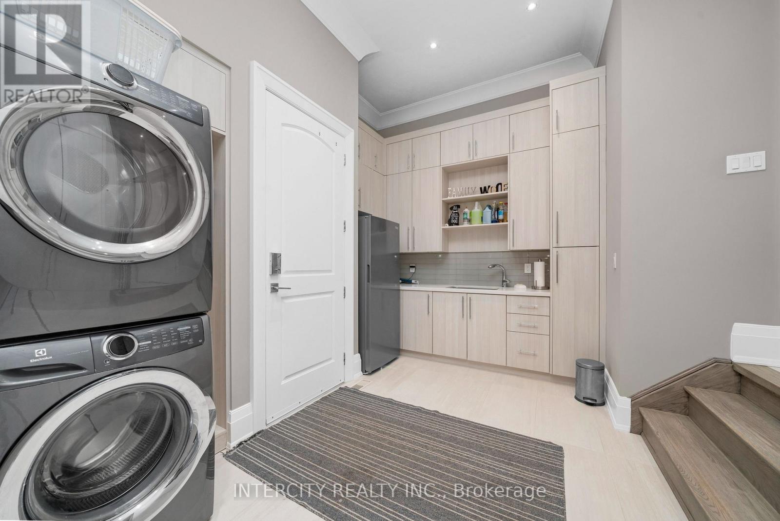 34 Rosebud Court, Vaughan, Ontario  L0J 1C0 - Photo 16 - N12921224