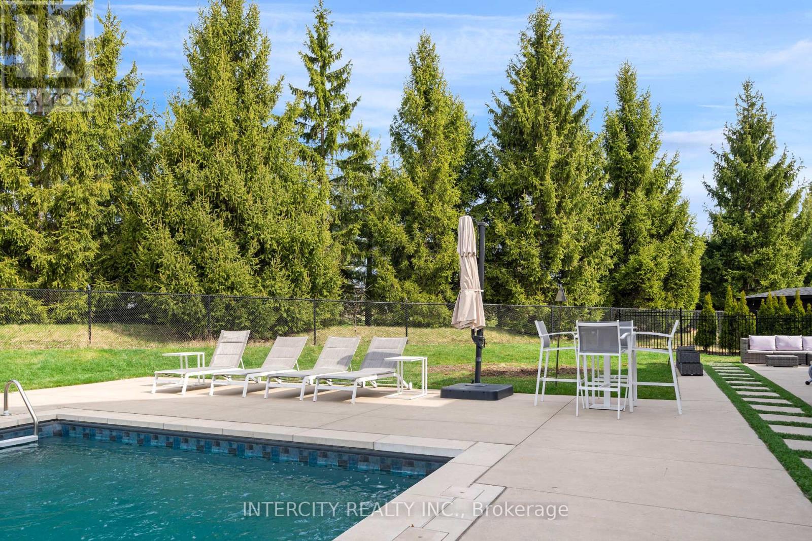 34 Rosebud Court, Vaughan, Ontario  L0J 1C0 - Photo 47 - N12921224