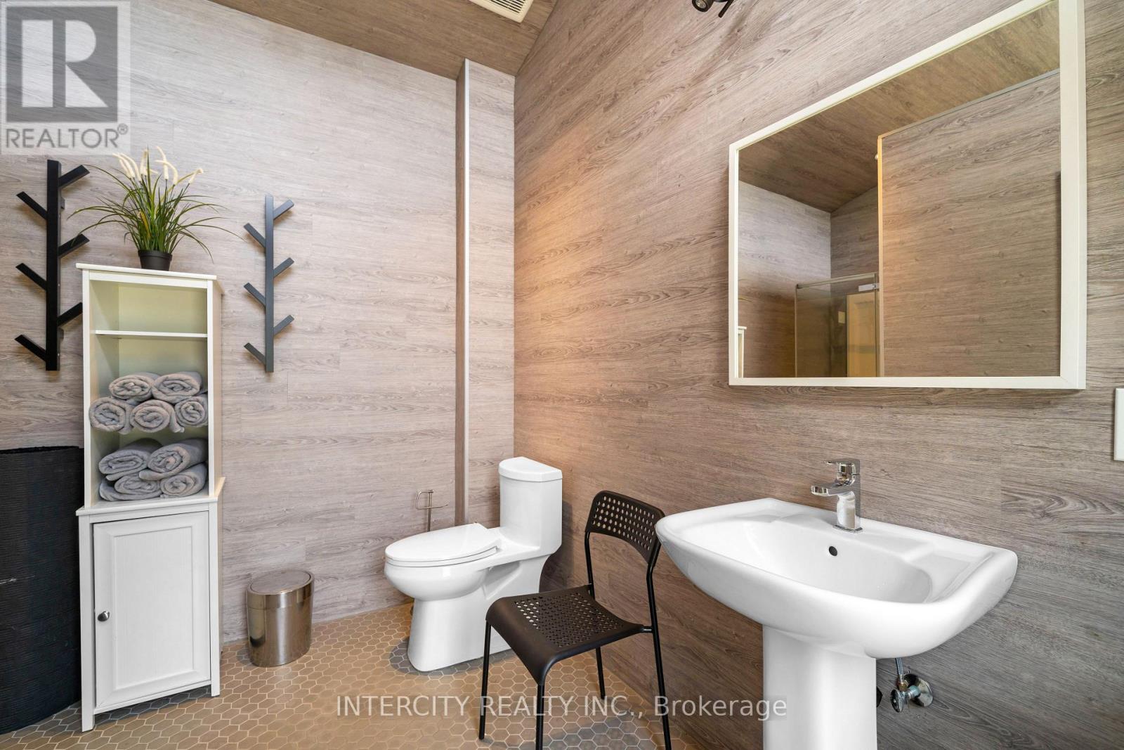 34 Rosebud Court, Vaughan, Ontario  L0J 1C0 - Photo 48 - N12921224