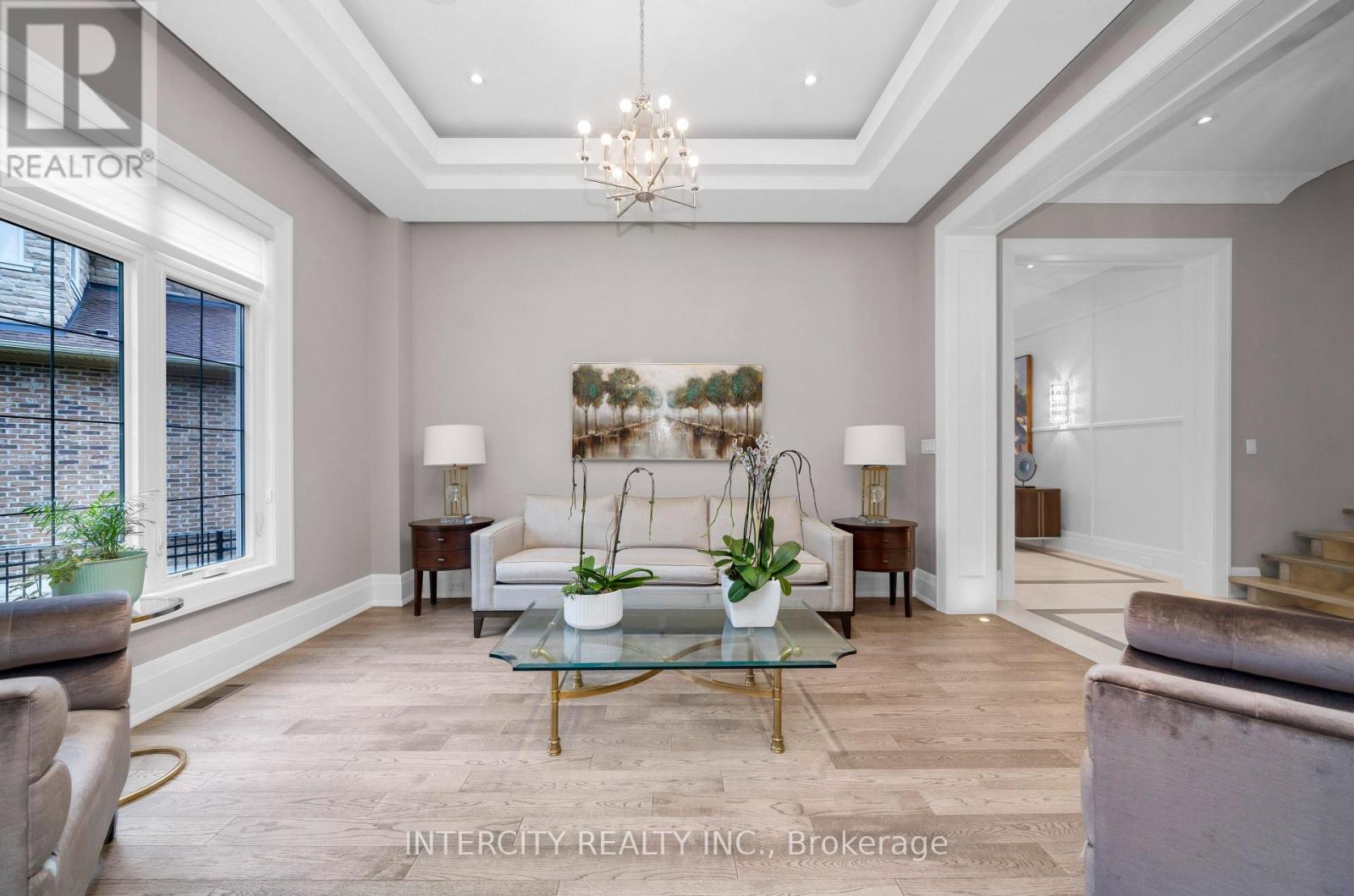 34 Rosebud Court, Vaughan, Ontario  L0J 1C0 - Photo 5 - N12921224