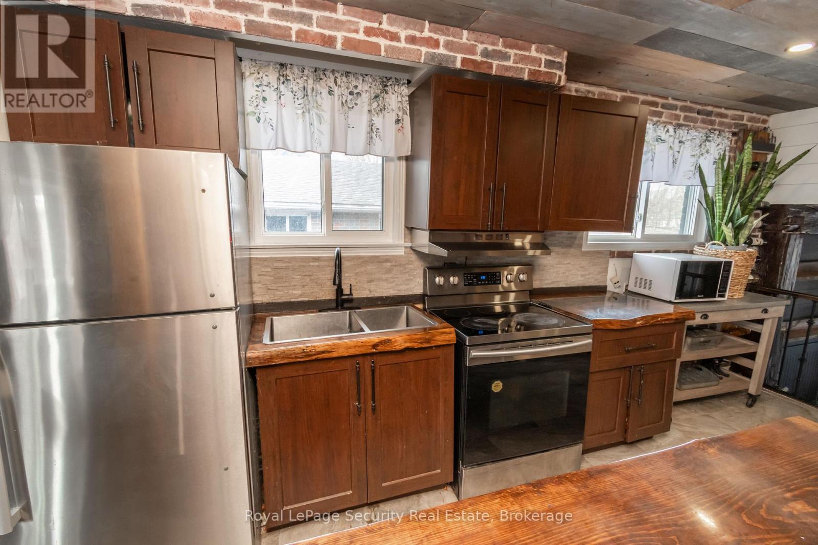 73 College Crescent, Barrie (Grove East), Ontario  L4M 2W5 - Photo 12 - S12921252