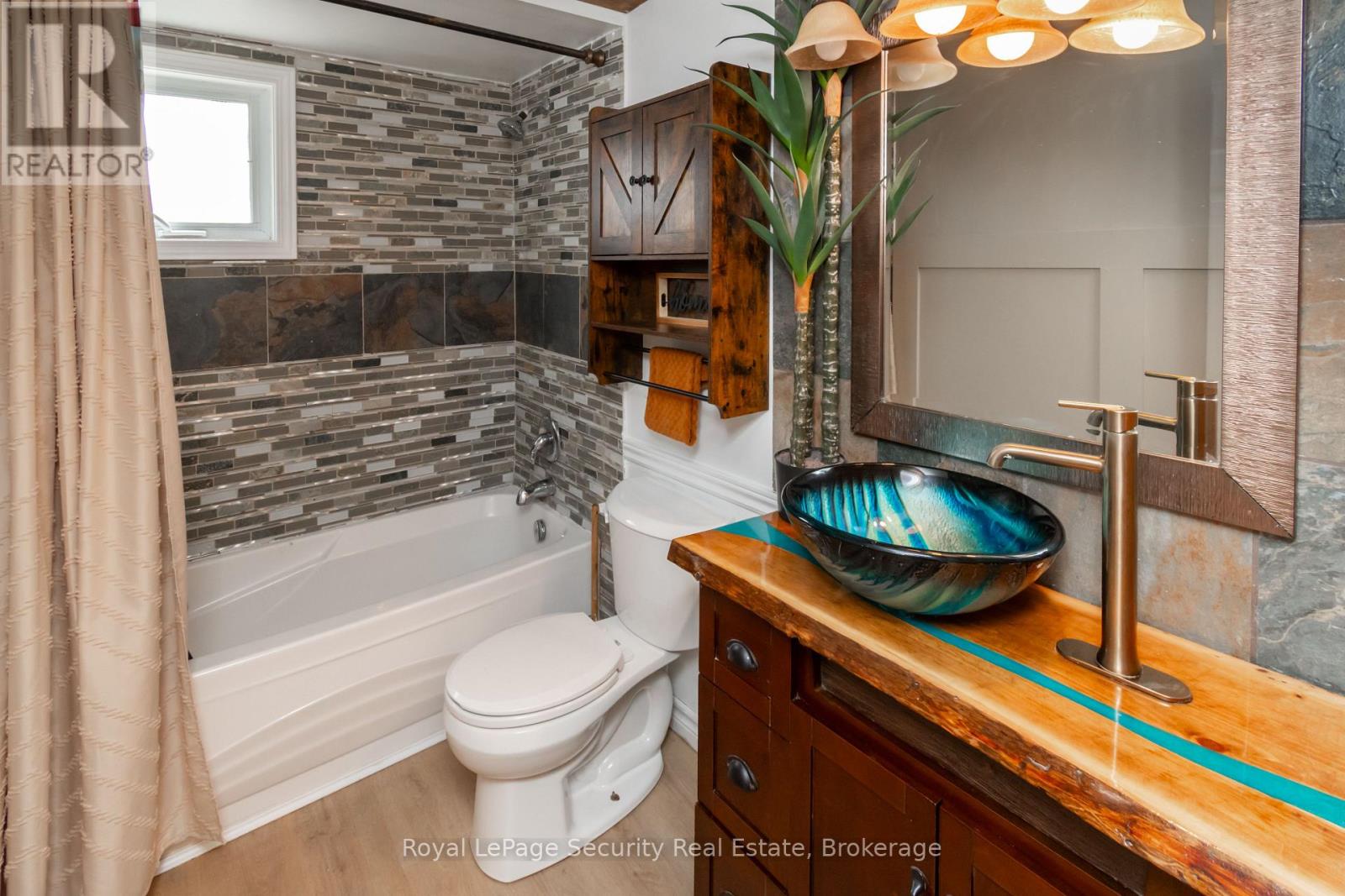 73 College Crescent, Barrie (Grove East), Ontario  L4M 2W5 - Photo 20 - S12921252