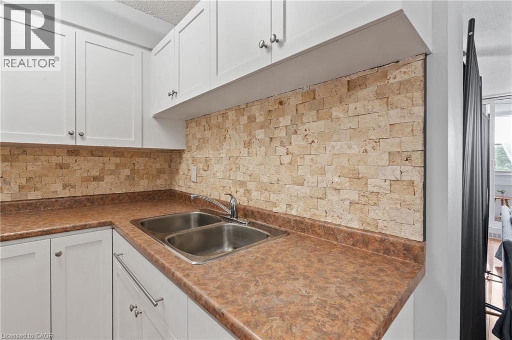 225 Harvard Place Unit# 611, Waterloo, Ontario  N2J 4H4 - Photo 28 - 40815163