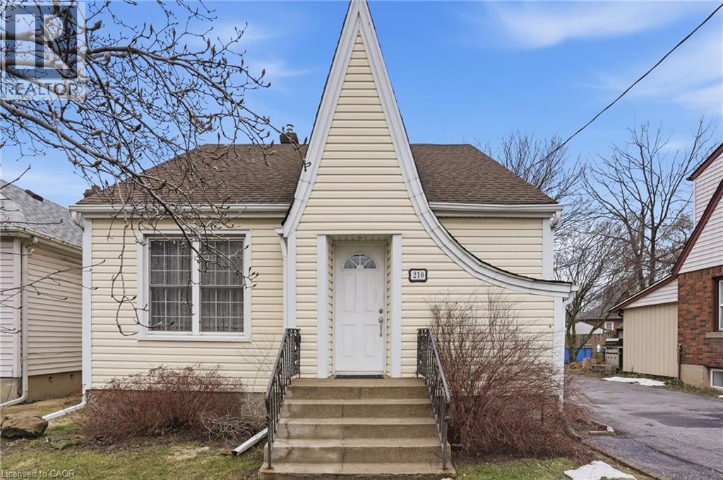 210 Vine Street, St. Catharines, Ontario  L2M 4S8 - Photo 2 - 40810341