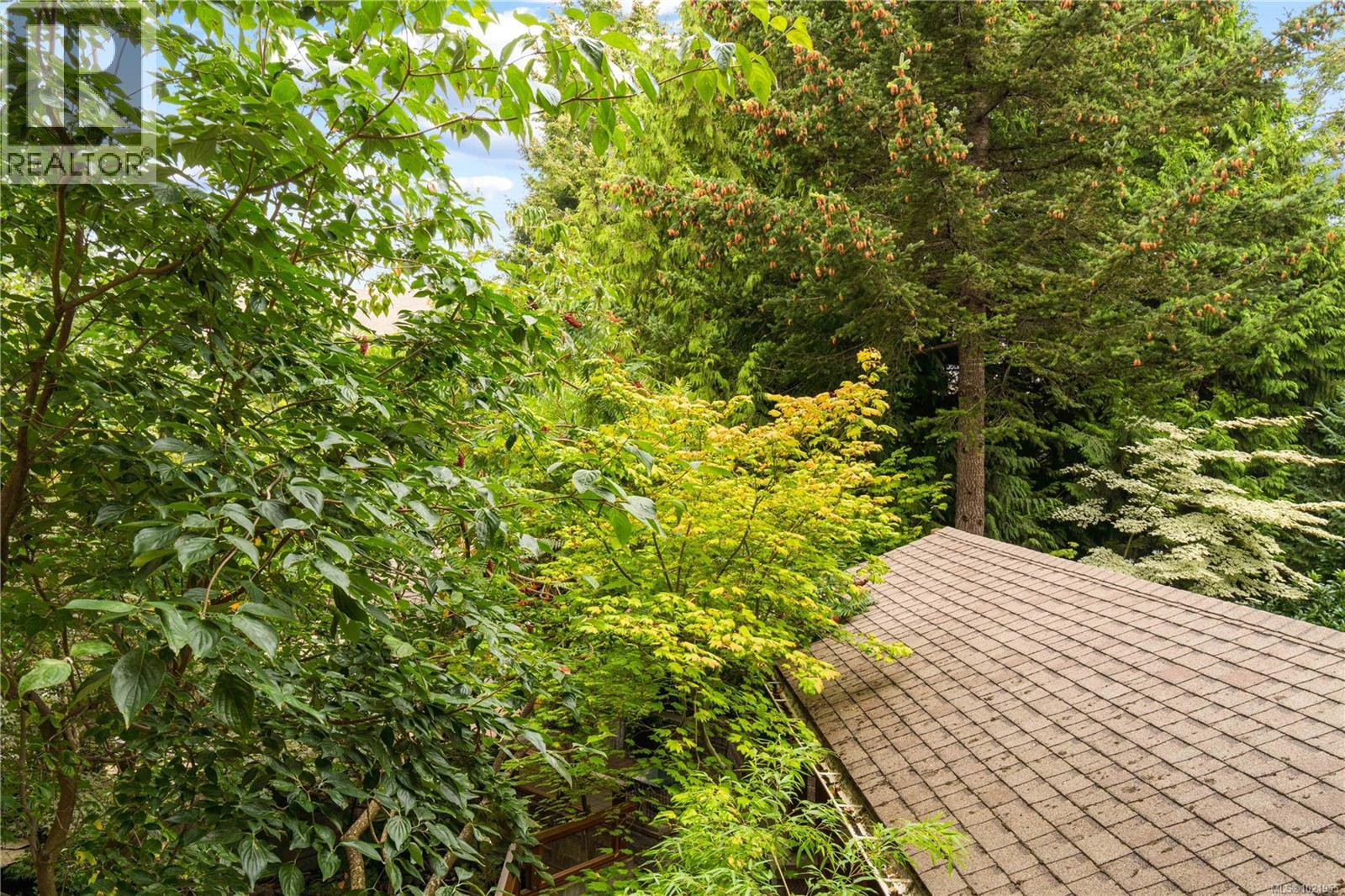 202 5670 Edgewater Lane, Nanaimo, British Columbia  V9T 6K1 - Photo 6 - 1021955