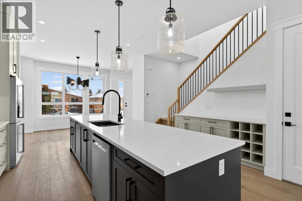 1137 41 Street Sw, Calgary, Alberta  T3C 1X5 - Photo 5 - A2284143