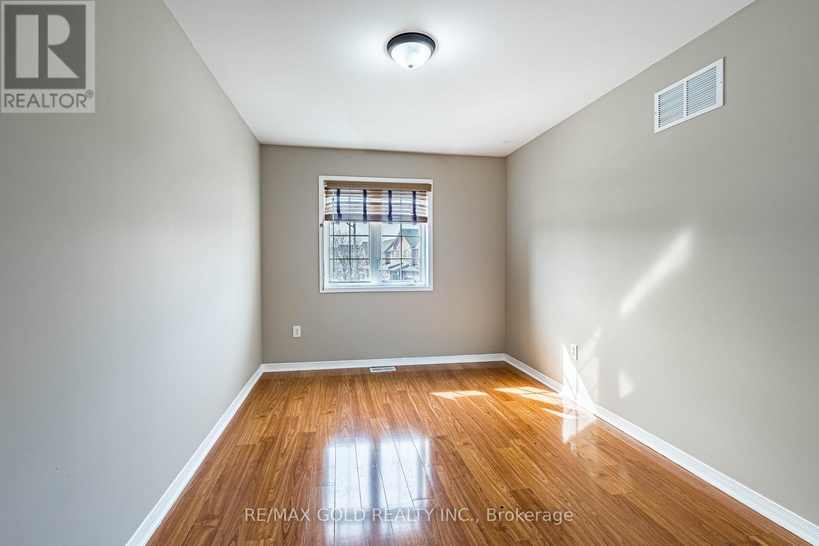 79 Roundstone Drive, Brampton, Ontario  L6X 0K6 - Photo 36 - W12921178