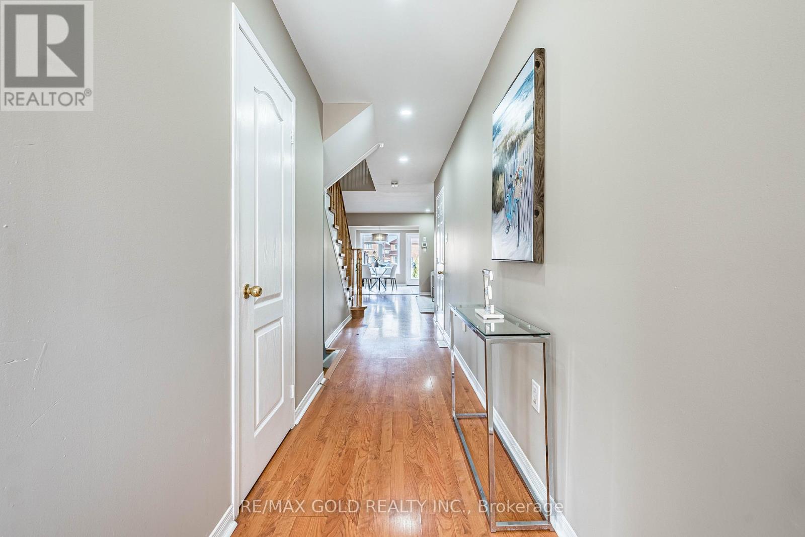 79 Roundstone Drive, Brampton, Ontario  L6X 0K6 - Photo 8 - W12921178