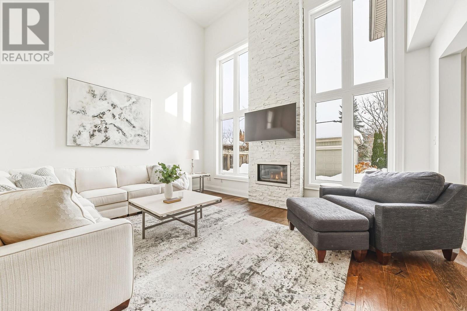 958 Irish Moss Road, Mississauga, Ontario  L5W 1W5 - Photo 2 - W12921226