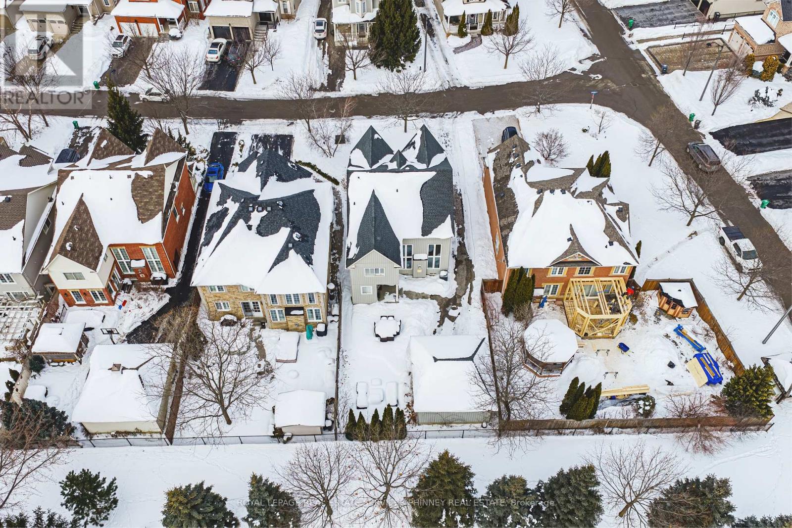 958 Irish Moss Road, Mississauga, Ontario  L5W 1W5 - Photo 33 - W12921226