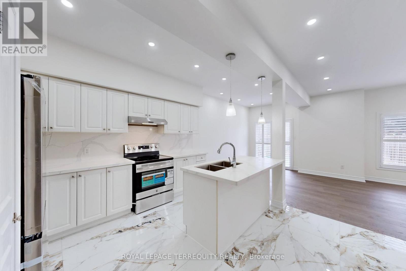 Unknown Address, ,     - Photo 11 - W12921232