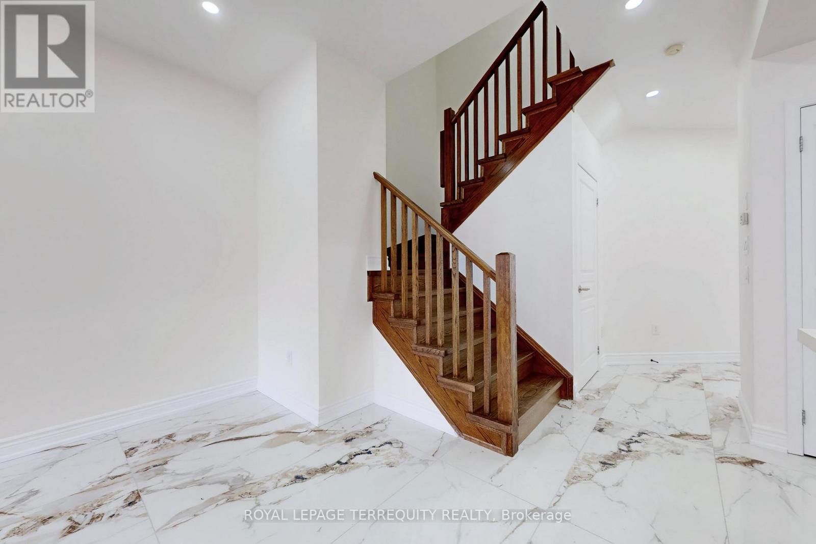 Unknown Address, ,     - Photo 17 - W12921232