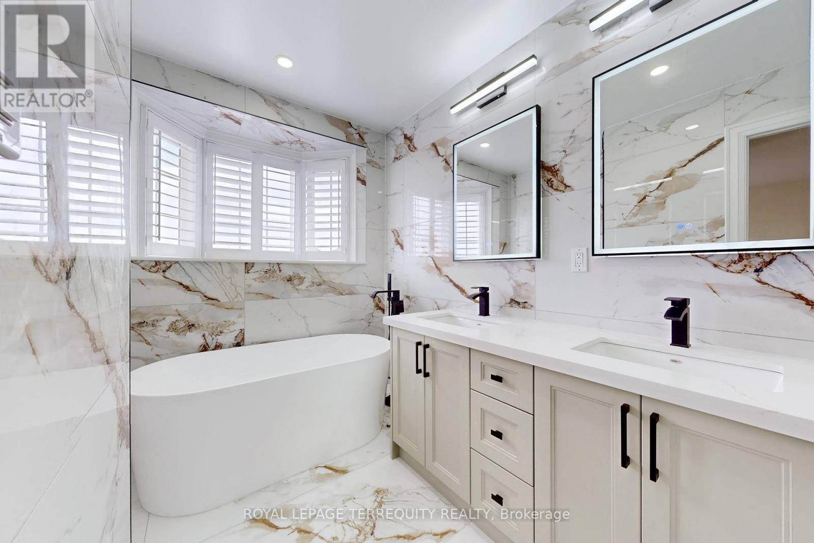 Unknown Address, ,     - Photo 25 - W12921232