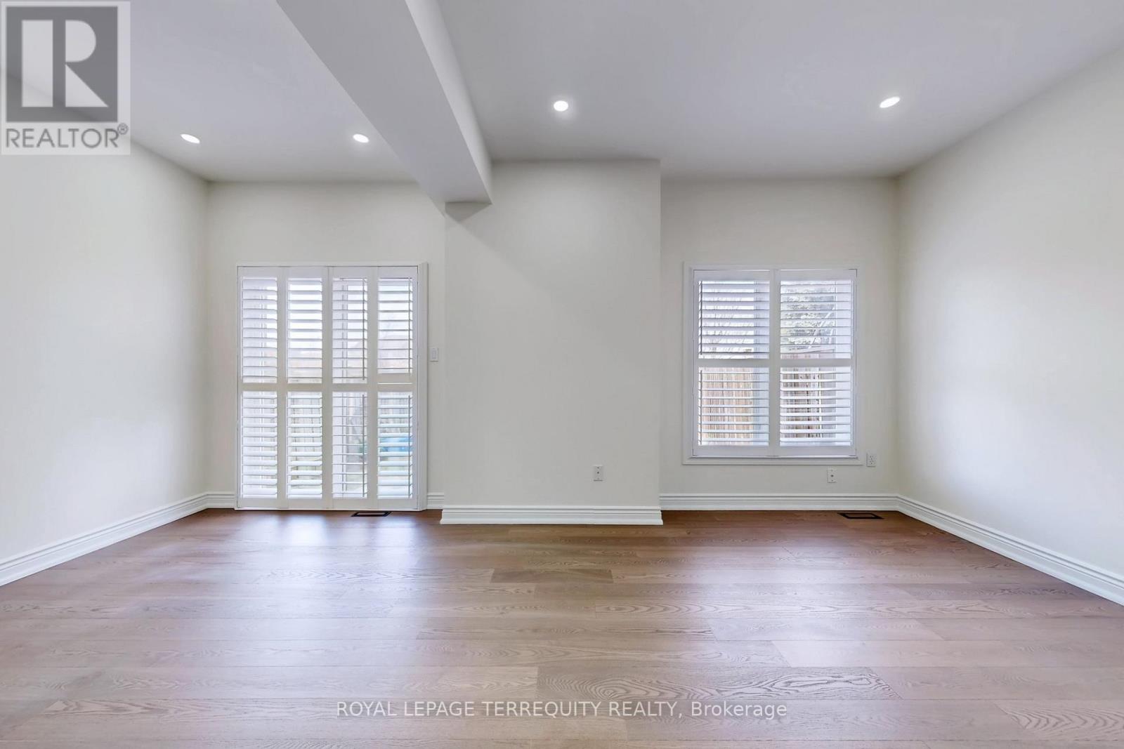 Unknown Address, ,     - Photo 5 - W12921232