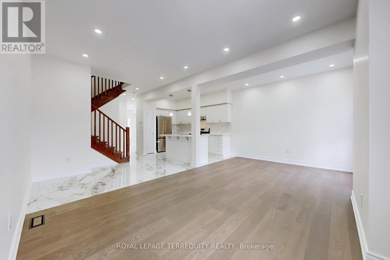 Unknown Address, ,     - Photo 8 - W12921232