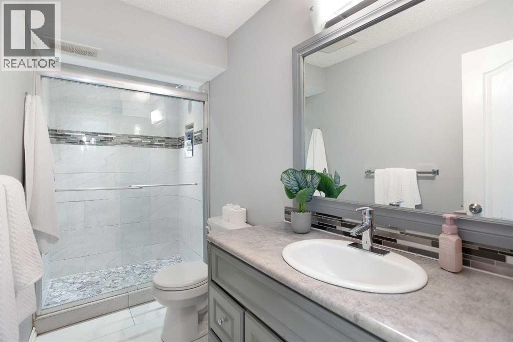 8 Thorndale Close Se, Airdrie, Alberta  T4A 2B9 - Photo 30 - A2294211