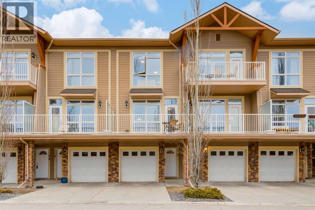 172 Rockyledge View Nw, Calgary, Alberta  T3G 6B2 - Photo 2 - A2296266