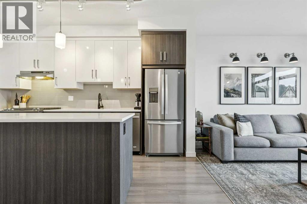 61 Sherwood Lane NW, Calgary, Alberta  T3R 0V3 - Photo 5 - A2296277