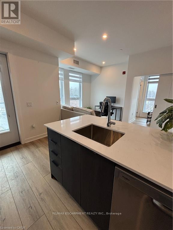 516 - 312 Erb Street, Waterloo, Ontario  N2L 0K9 - Photo 17 - X12921196