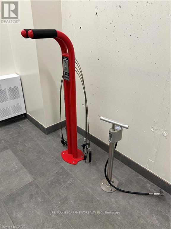 516 - 312 Erb Street, Waterloo, Ontario  N2L 0K9 - Photo 30 - X12921196