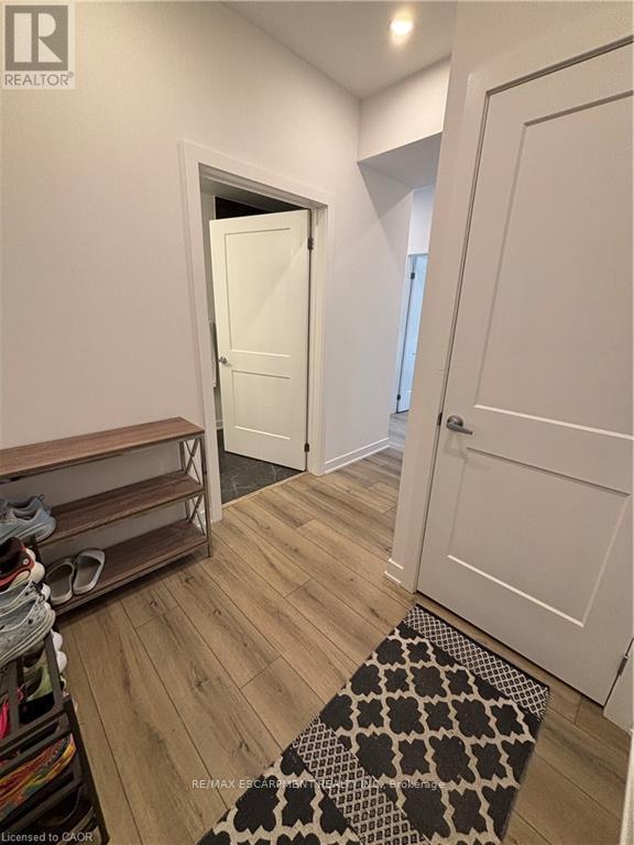 516 - 312 Erb Street, Waterloo, Ontario  N2L 0K9 - Photo 4 - X12921196