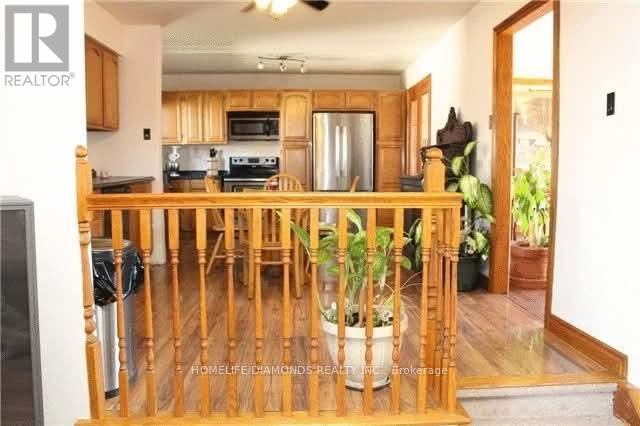 1251 Jalna Boulevard, London South, Ontario  N6E 2A8 - Photo 8 - X12921254