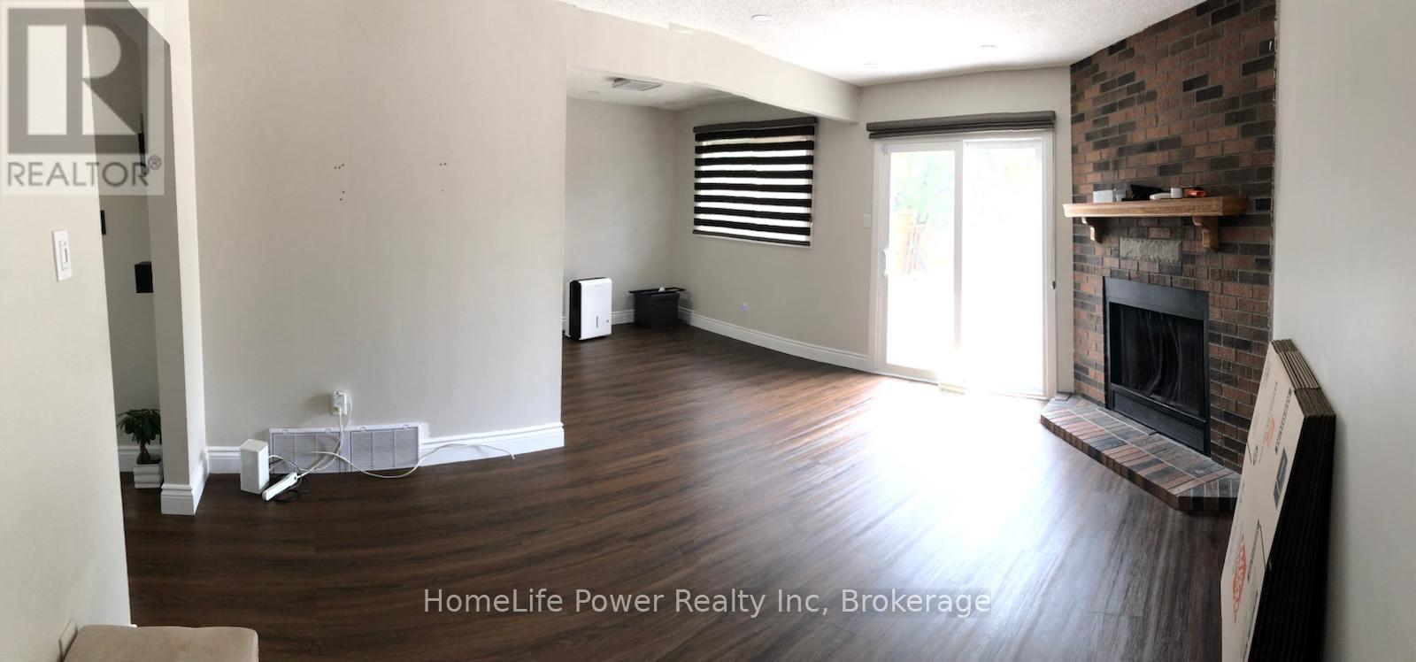 14 Sparrow Court, Brampton, Ontario  L6Y 3P2 - Photo 3 - W12820362