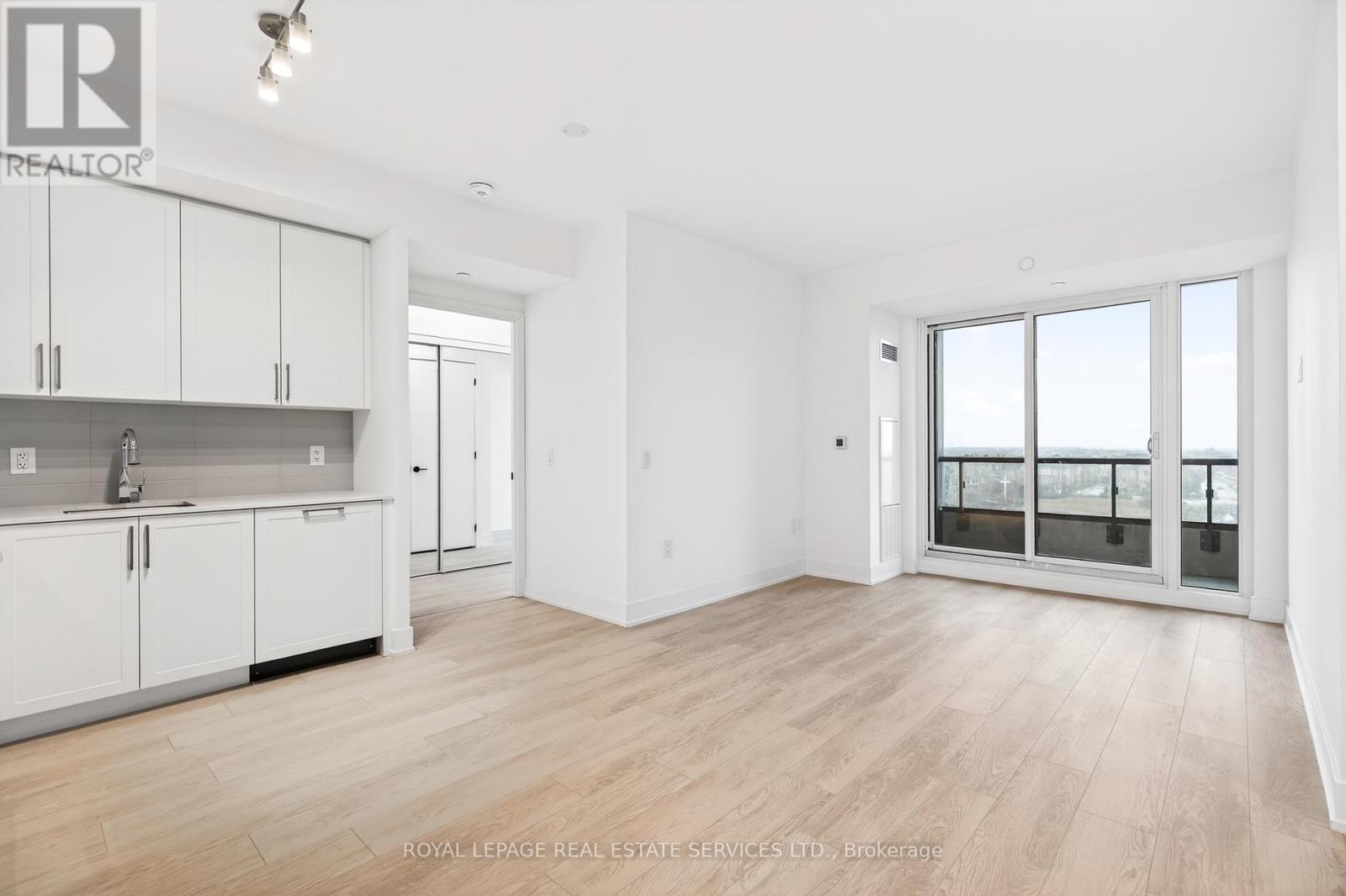 512 - 2450 Old Bronte Road, Oakville, Ontario  L6M 5P6 - Photo 5 - W12913414