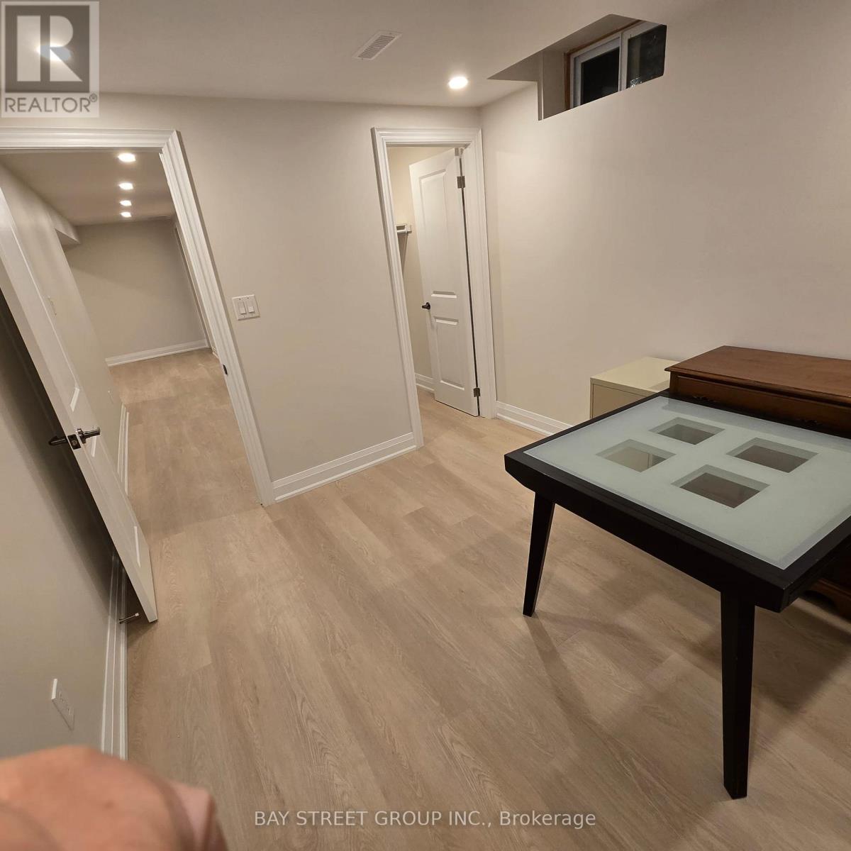 129 Huntington Park Drive, Markham, Ontario  L3T 7C8 - Photo 3 - N12526694