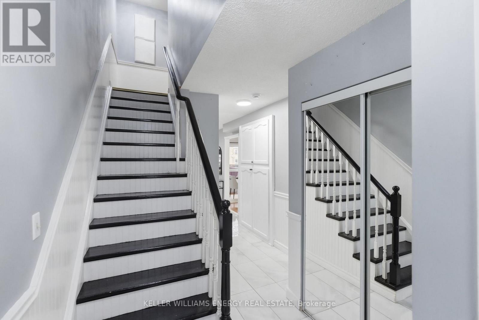 332 Elgin Street W, Oshawa, Ontario L1J 2P3 - Photo 3 - E12921422