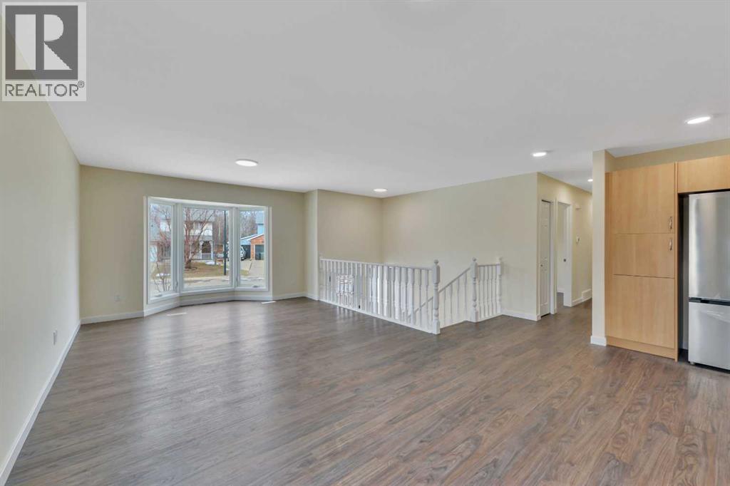 27 Gregson Crescent, Red Deer, Alberta  T4P 2K3 - Photo 2 - A2295899