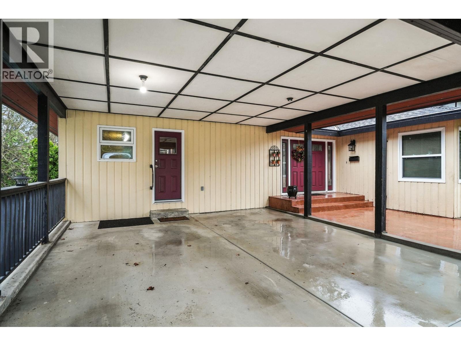 3887 Robin Place, Port Coquitlam, British Columbia  V3B 4Y6 - Photo 3 - R3103632