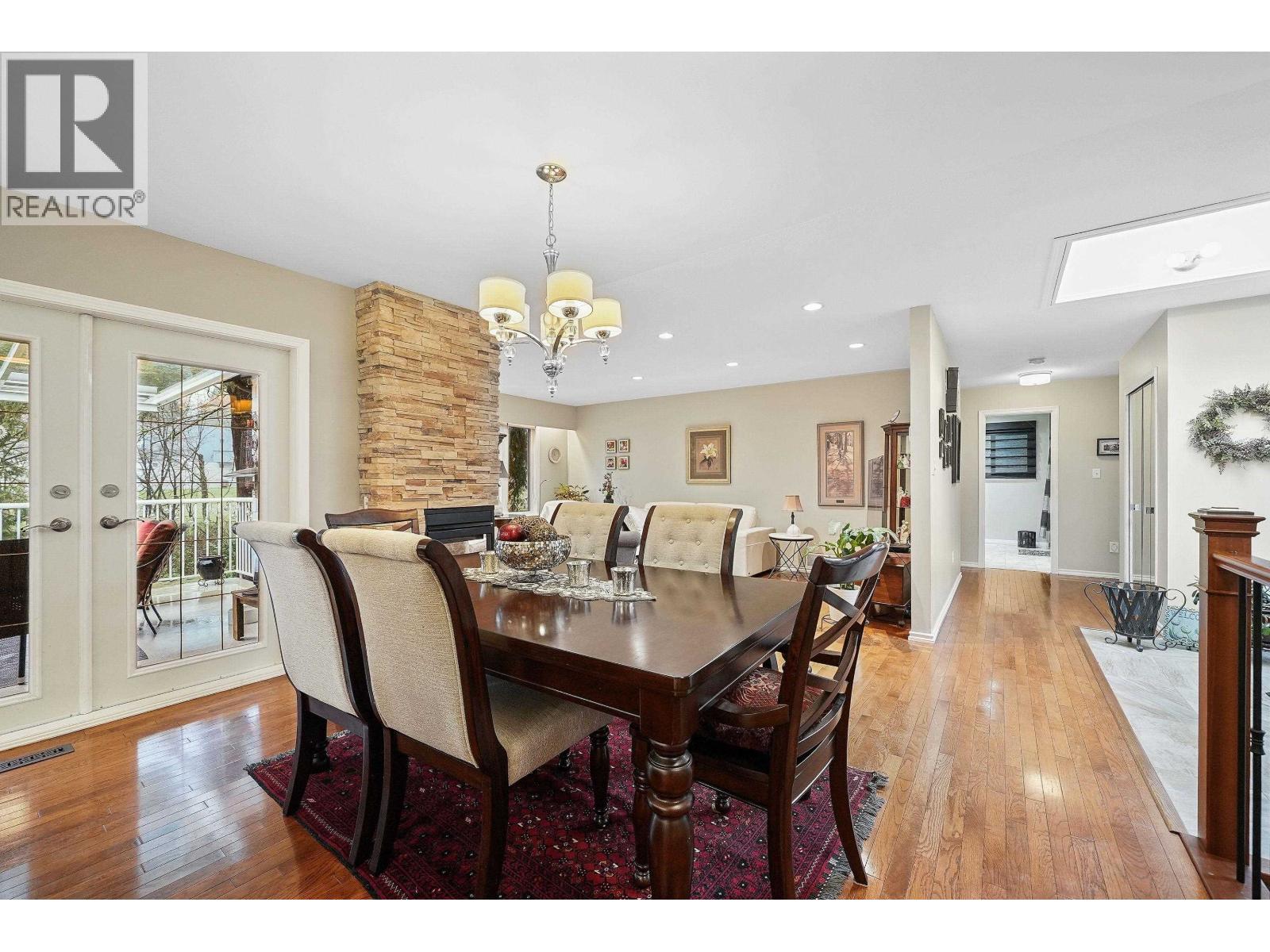 3887 Robin Place, Port Coquitlam, British Columbia  V3B 4Y6 - Photo 6 - R3103632